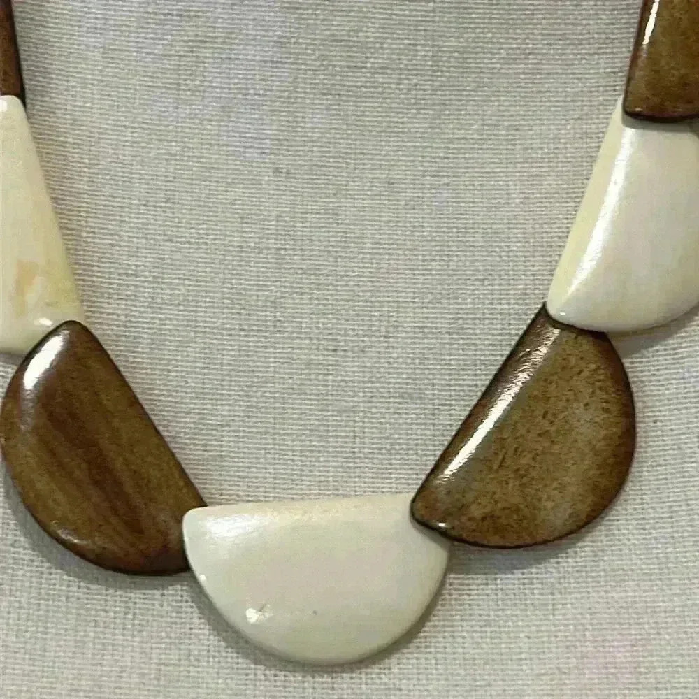 Necklace - Picture 2 of 8